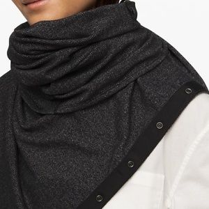 lululemon Black and White Vinyasa Scarf